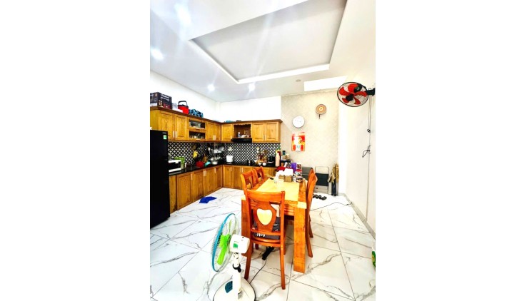 Siêu Phẩm 3 Tầng Vị trí Đẹp Hẻm Xe Hơi 51m2_4.5x11m Quốc Lộ 13 Hiệp Bình Phước Thủ Đức Chỉ 5,7 tỷ